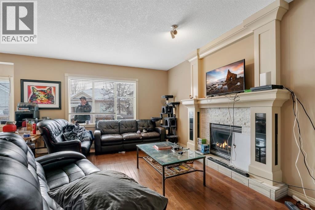 35 Cranleigh Drive SE — photo 4
