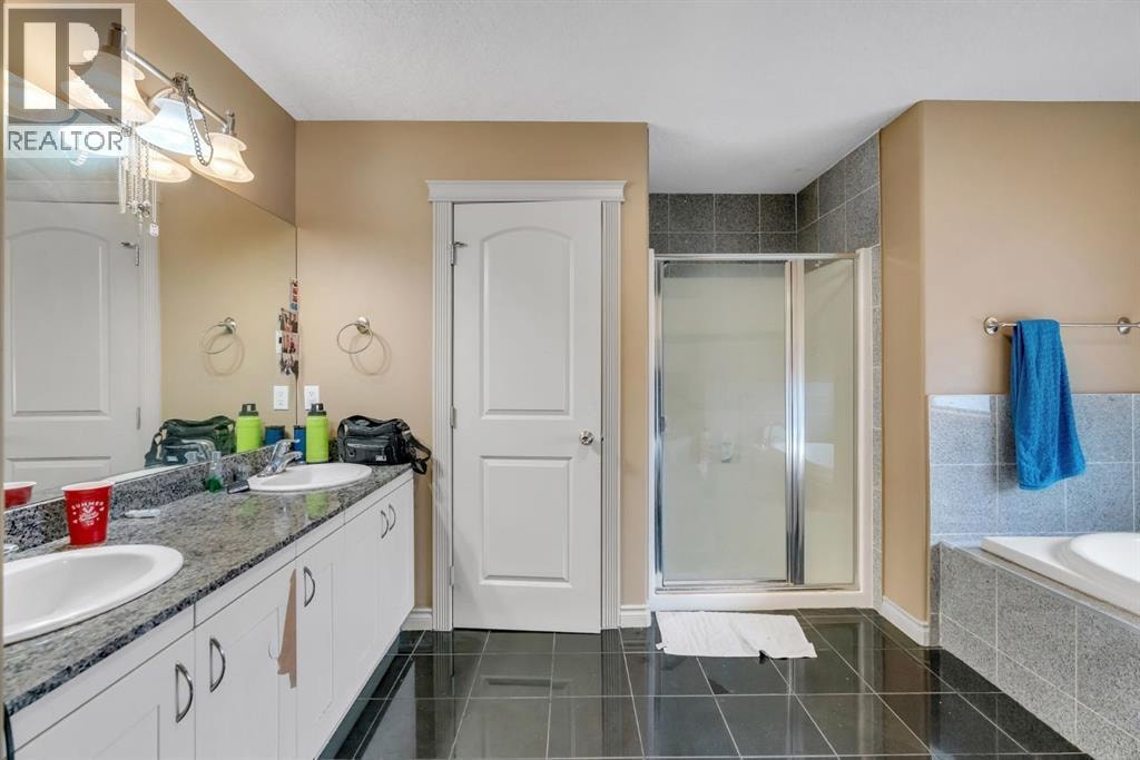 35 Cranleigh Drive SE — photo 15