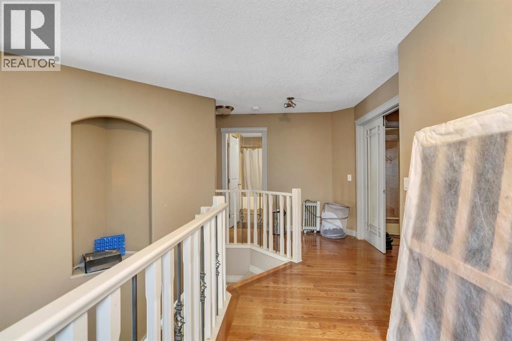35 Cranleigh Drive SE — photo 10