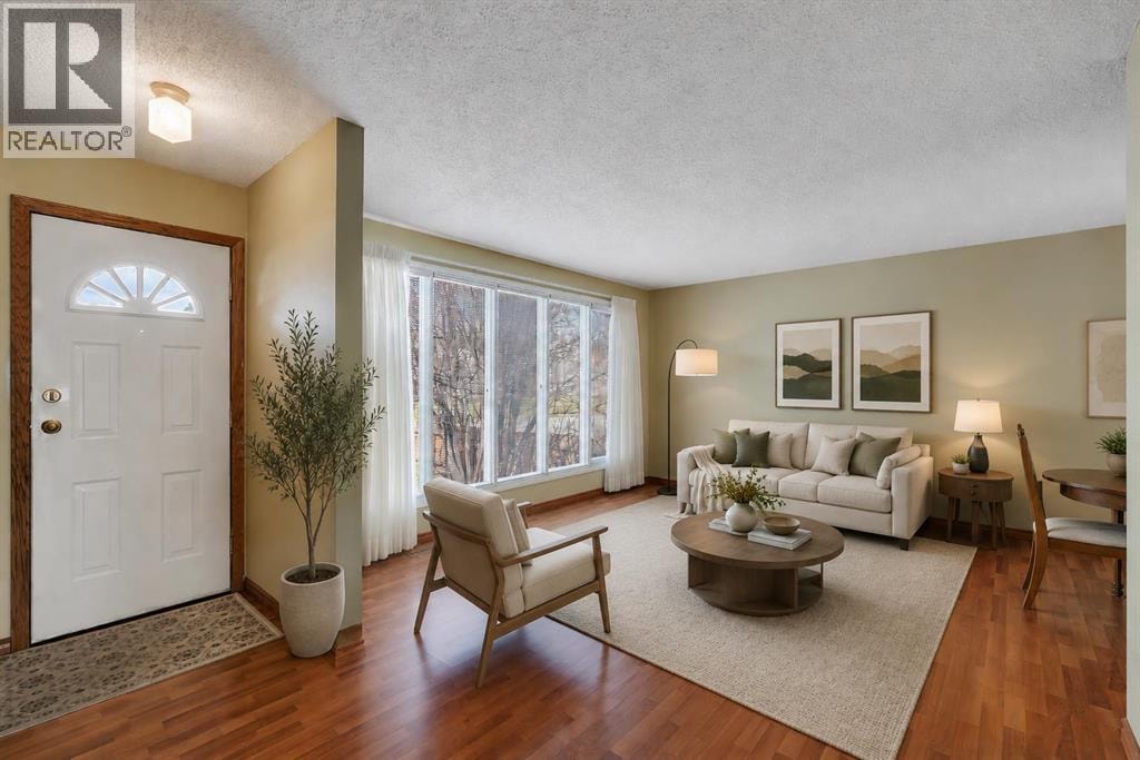 212 Westwood Drive SW — photo 2