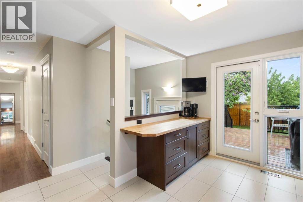 10504 Spadina Drive SW — photo 16