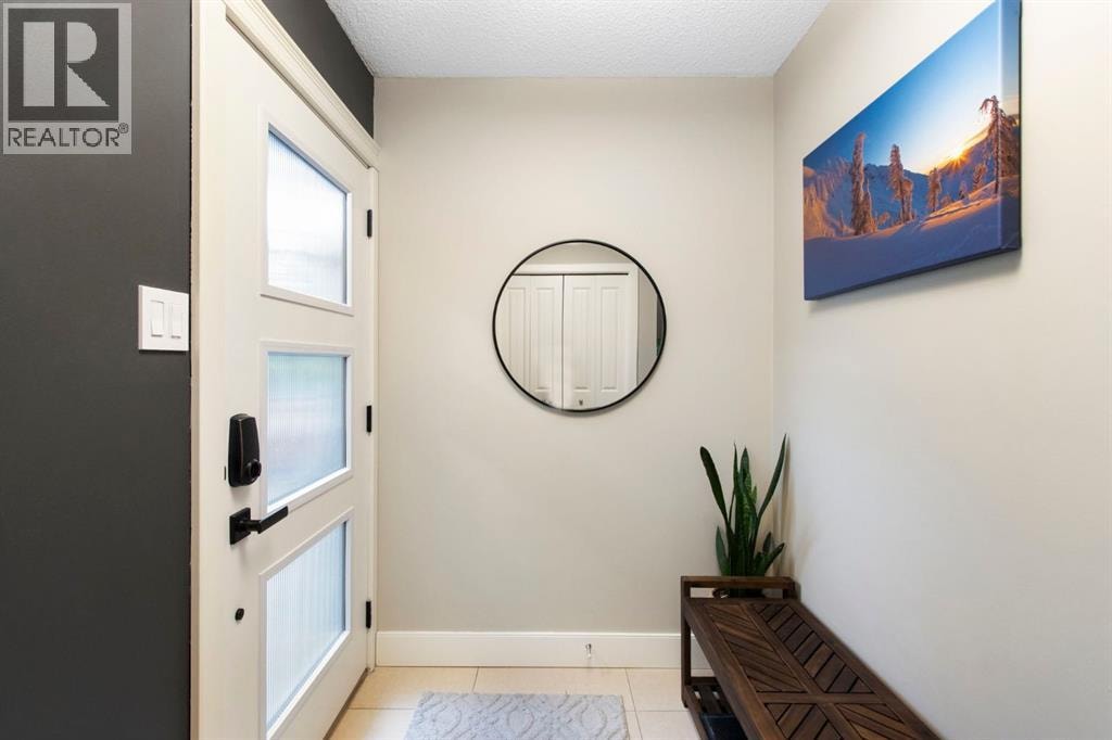 10504 Spadina Drive SW — photo 4