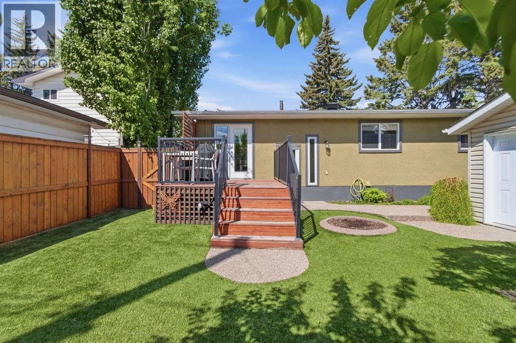 10504 Spadina Drive SW — photo 39