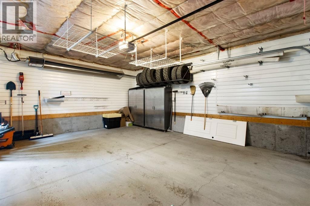 10504 Spadina Drive SW — photo 43