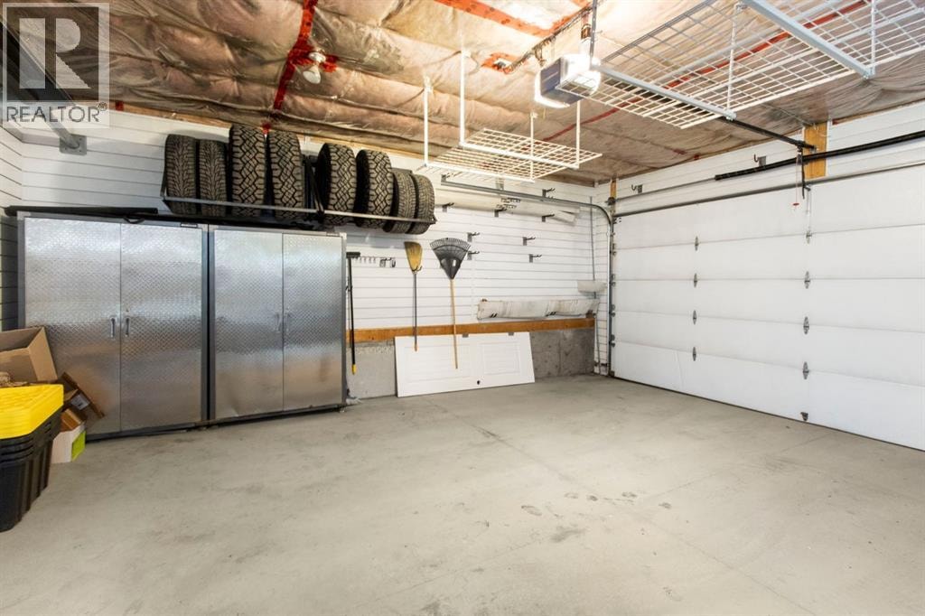 10504 Spadina Drive SW — photo 41