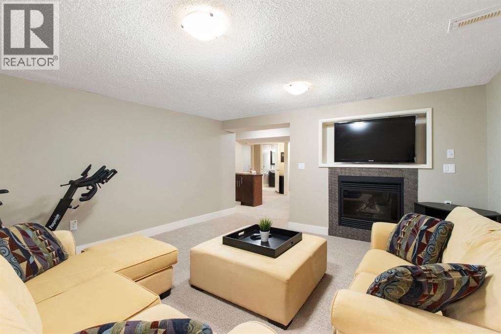 10504 Spadina Drive SW — photo 34