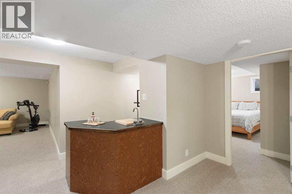 10504 Spadina Drive SW — photo 28
