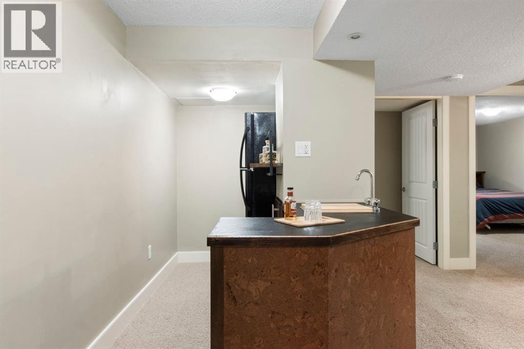 10504 Spadina Drive SW — photo 32