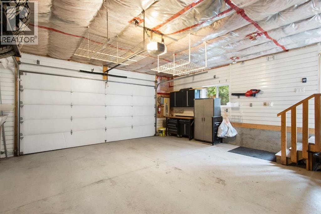 10504 Spadina Drive SW — photo 42