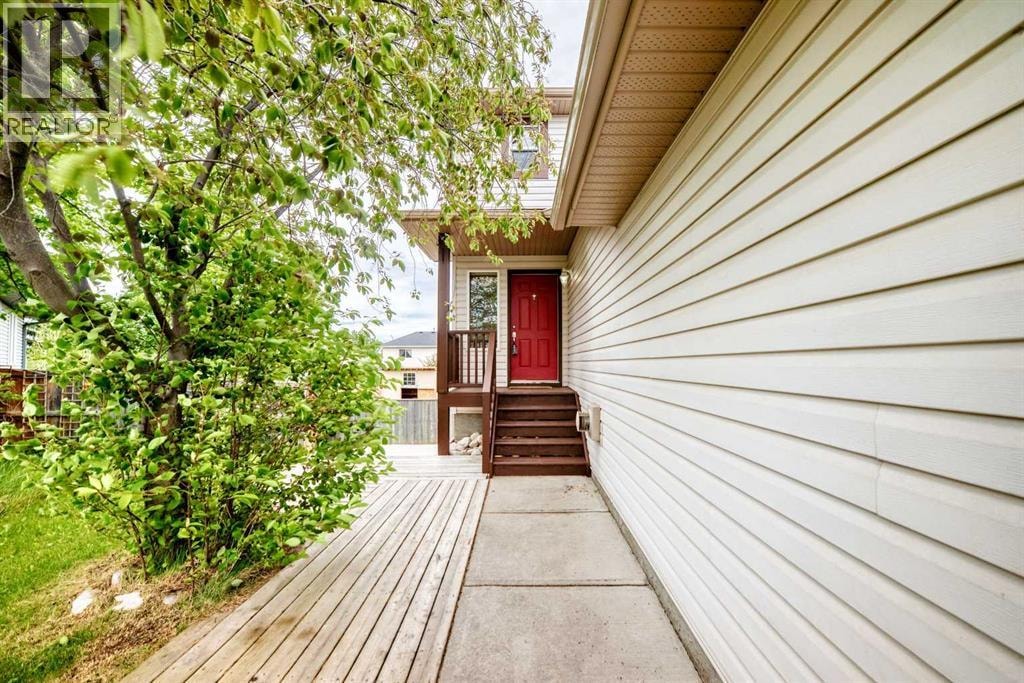 142 Quigley Close — photo 2
