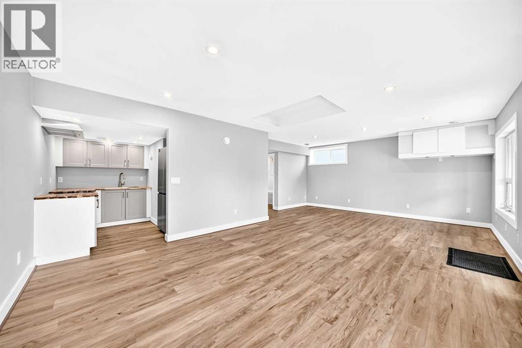 142 Quigley Close — photo 37