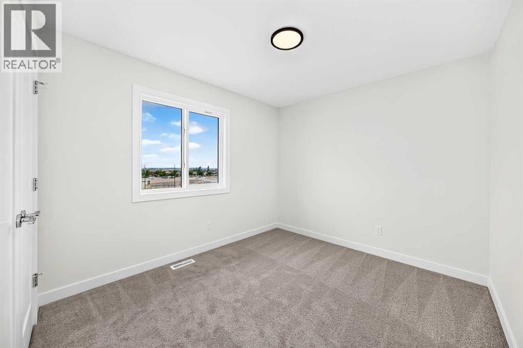 18 Tillotson Downs — photo 32