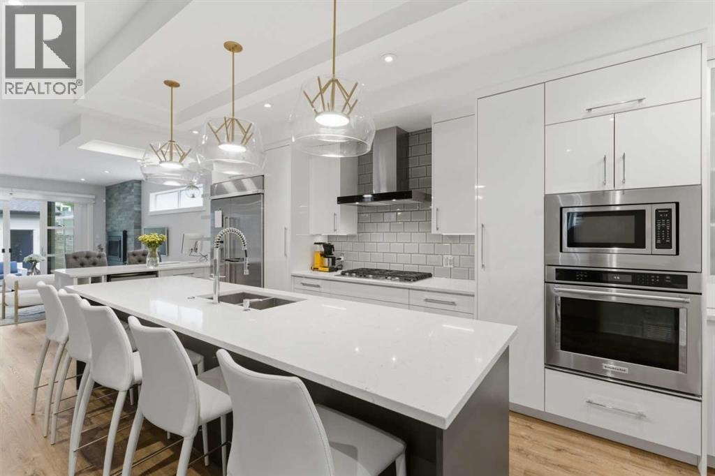 438 13 Street NW — photo 8