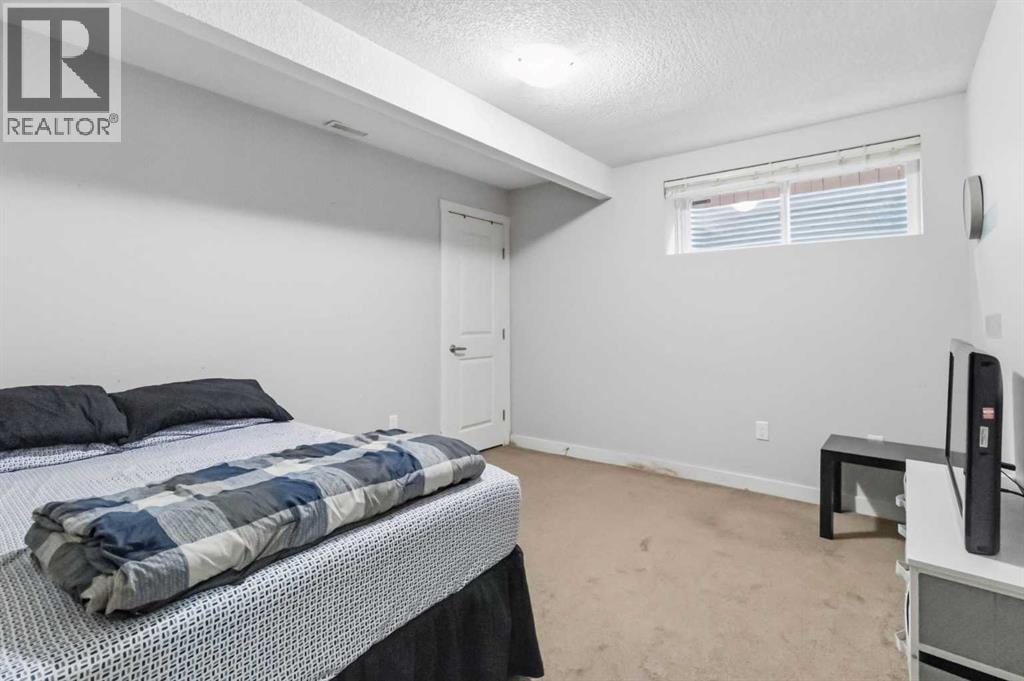 19 Saddleland Drive — photo 34