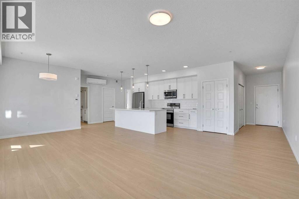 1102, 33 Carringham Gate NW — photo 5