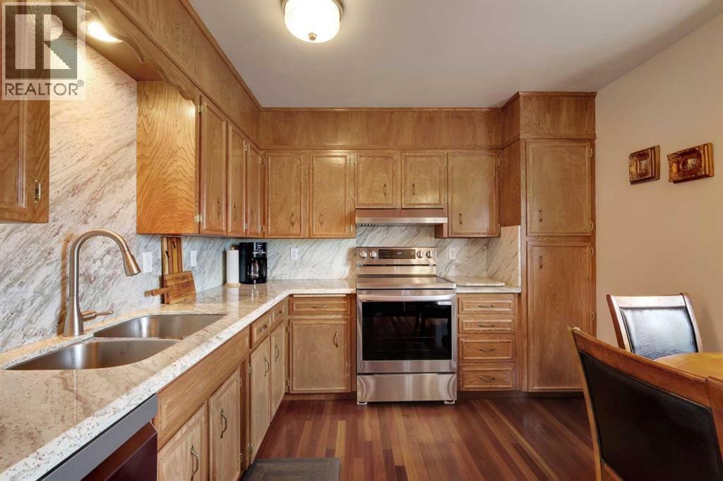 1296 Berkley Drive NW — photo 13