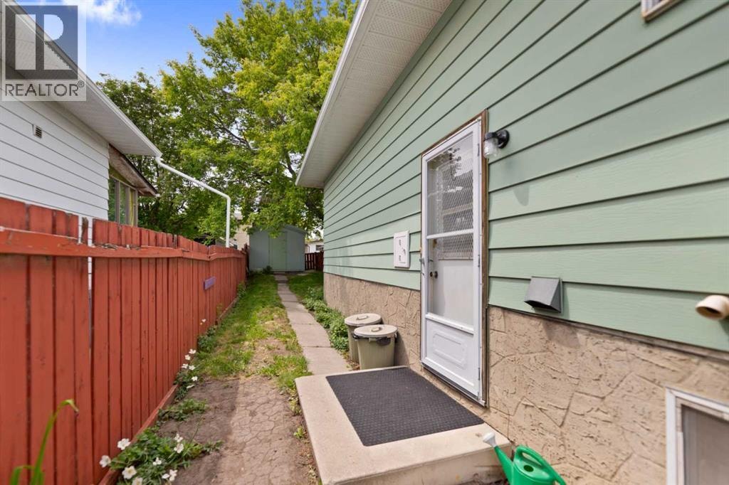 4519 26 Avenue SE — photo 2