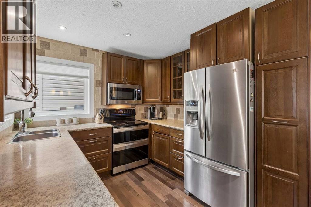 244 Scurfield Place NW — photo 16