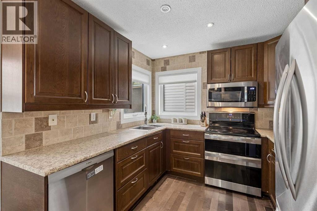 244 Scurfield Place NW — photo 17
