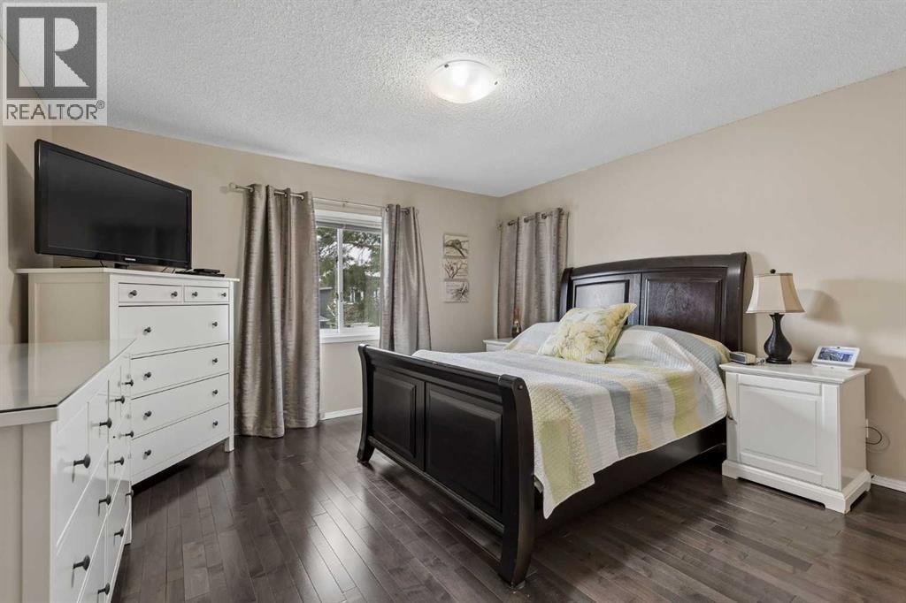 244 Scurfield Place NW — photo 18