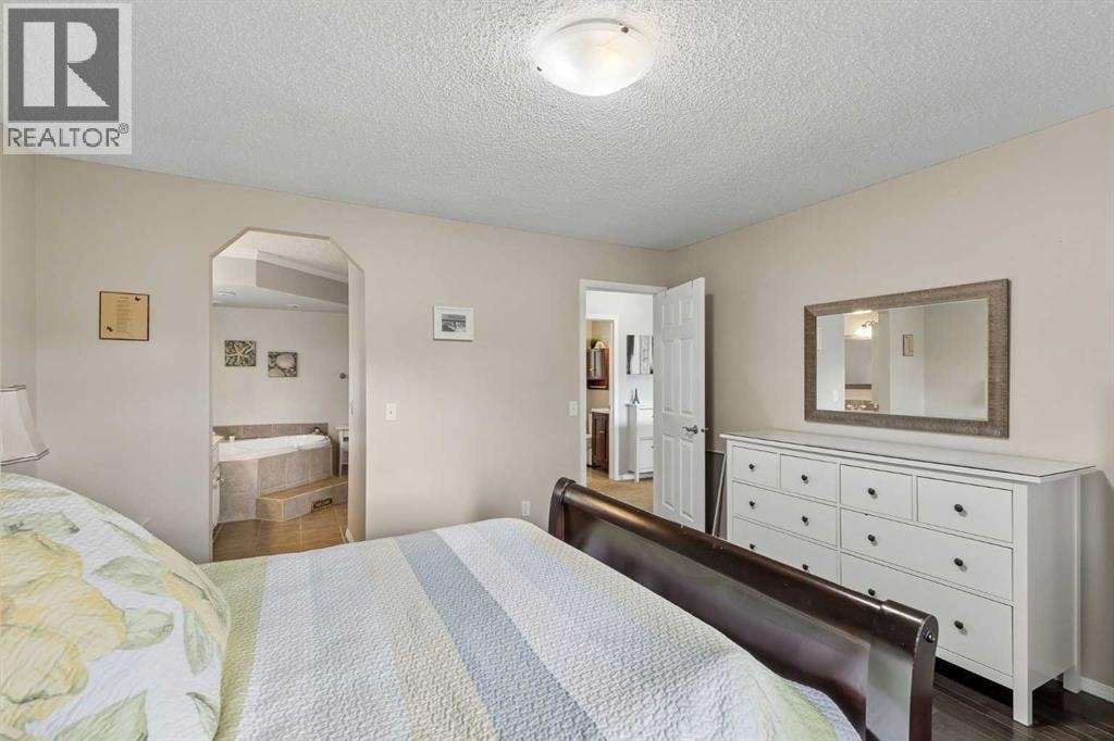 244 Scurfield Place NW — photo 19