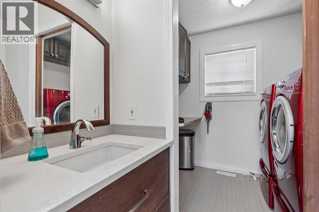 244 Scurfield Place NW — photo 27