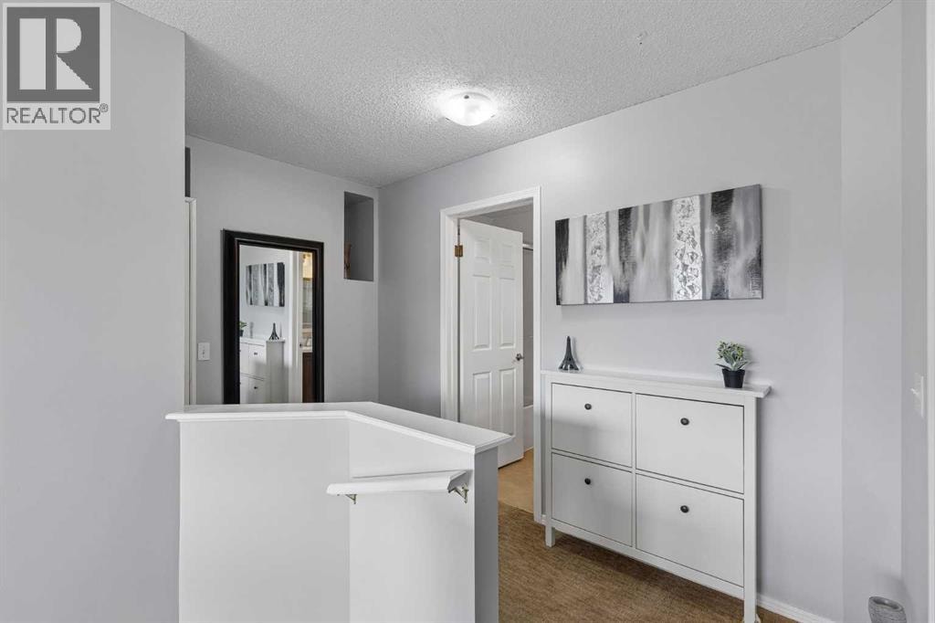 244 Scurfield Place NW — photo 3
