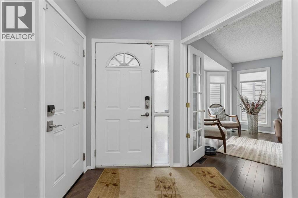 244 Scurfield Place NW — photo 4