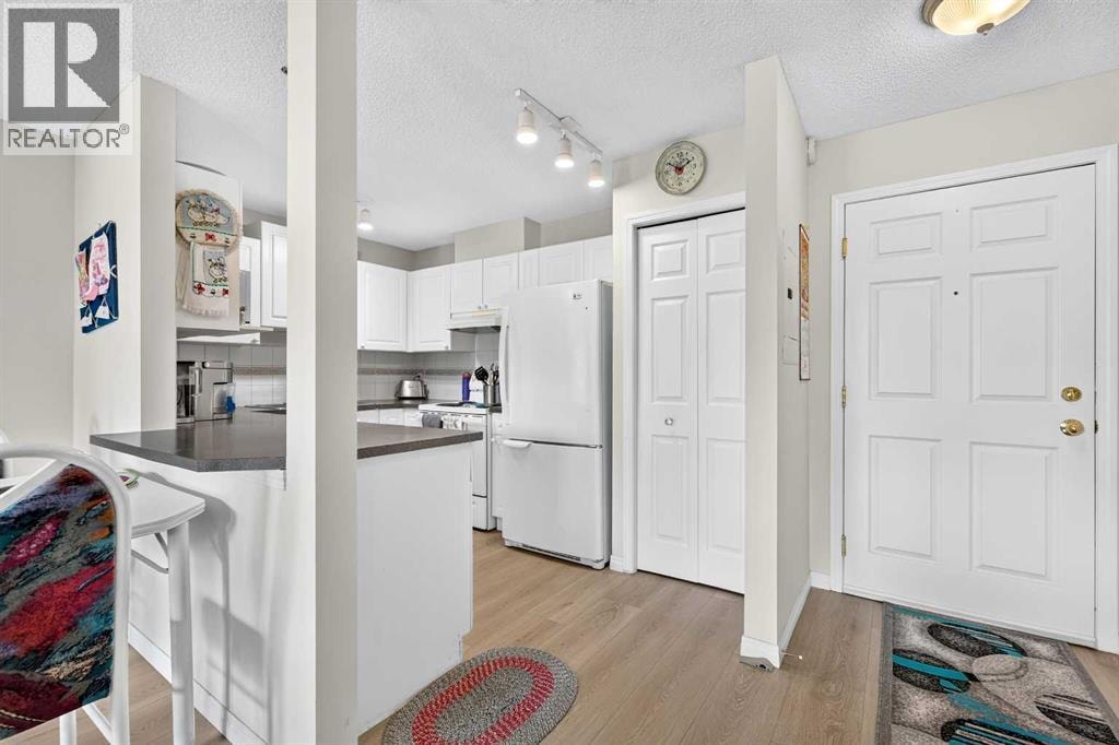 212, 7 Harvest Gold Manor NE — photo 15