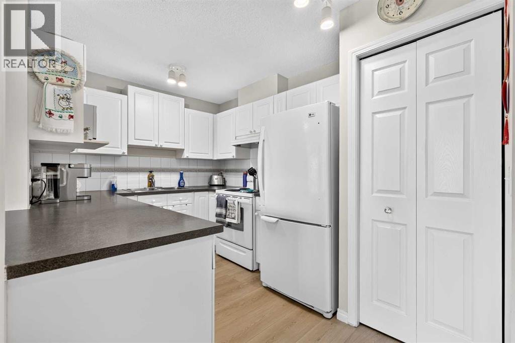 212, 7 Harvest Gold Manor NE — photo 16
