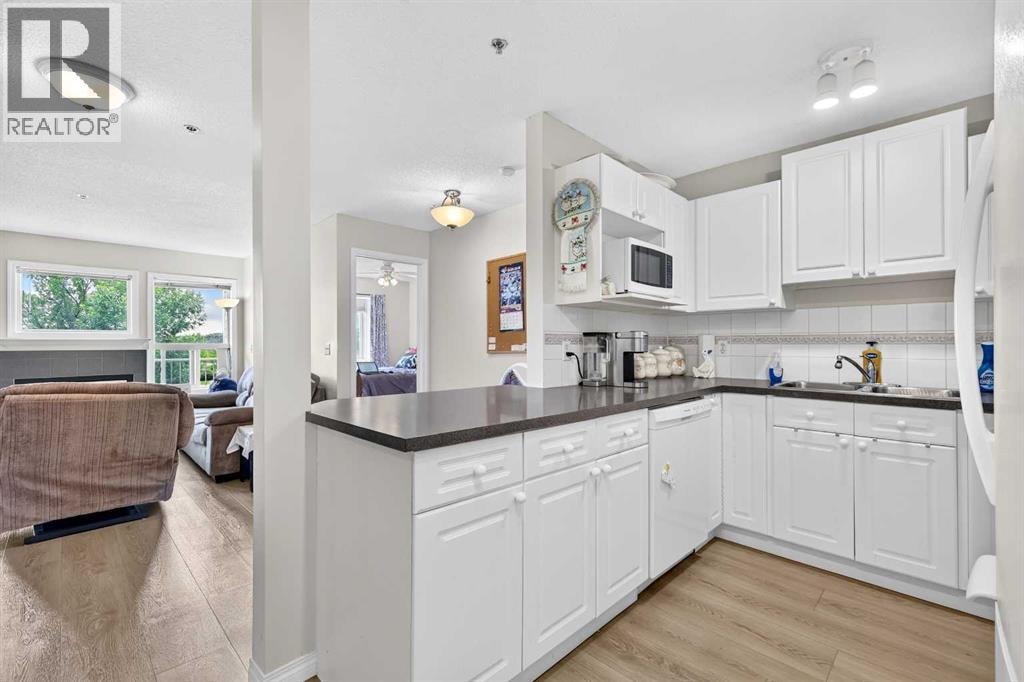 212, 7 Harvest Gold Manor NE — photo 18