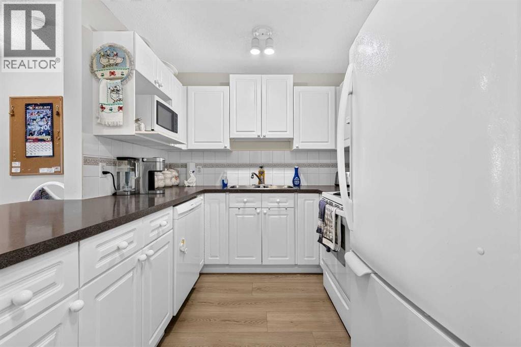212, 7 Harvest Gold Manor NE — photo 19