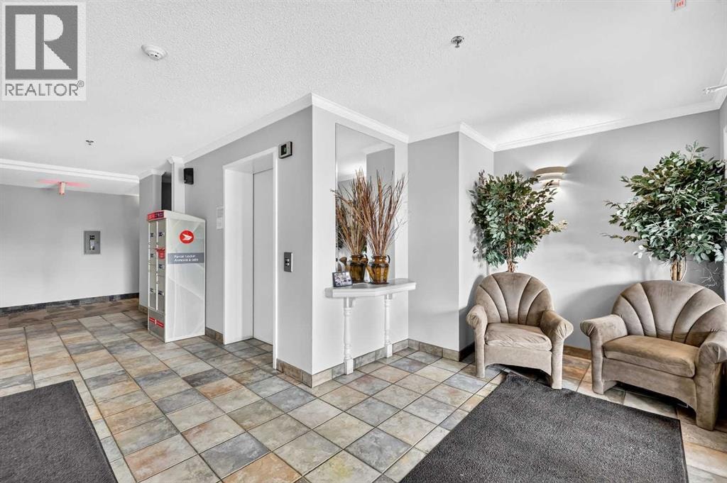 212, 7 Harvest Gold Manor NE — photo 3