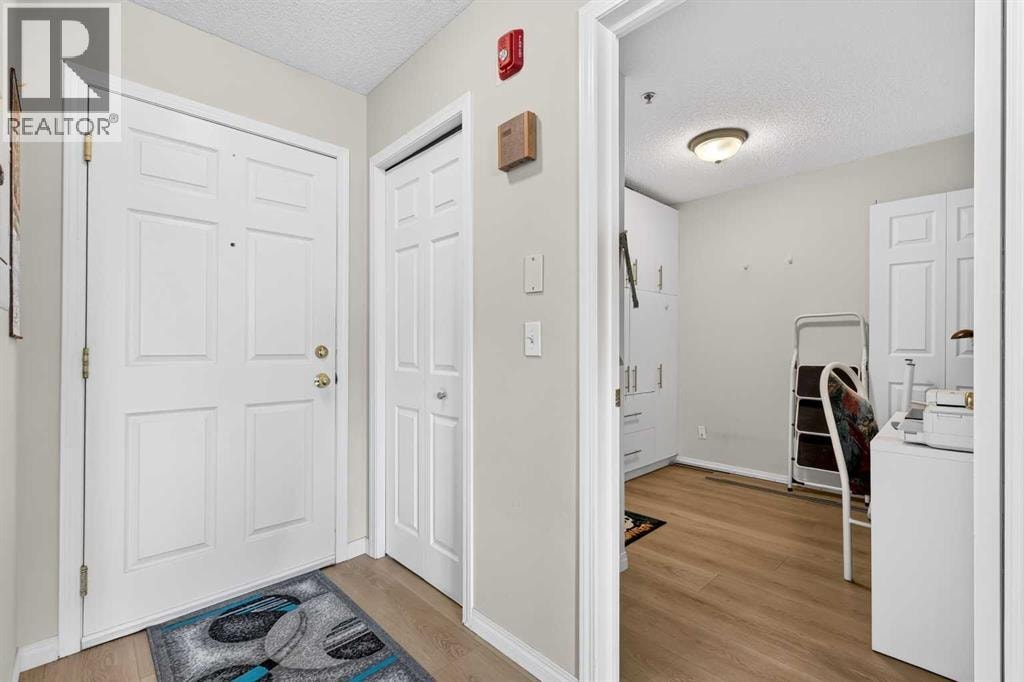 212, 7 Harvest Gold Manor NE — photo 4