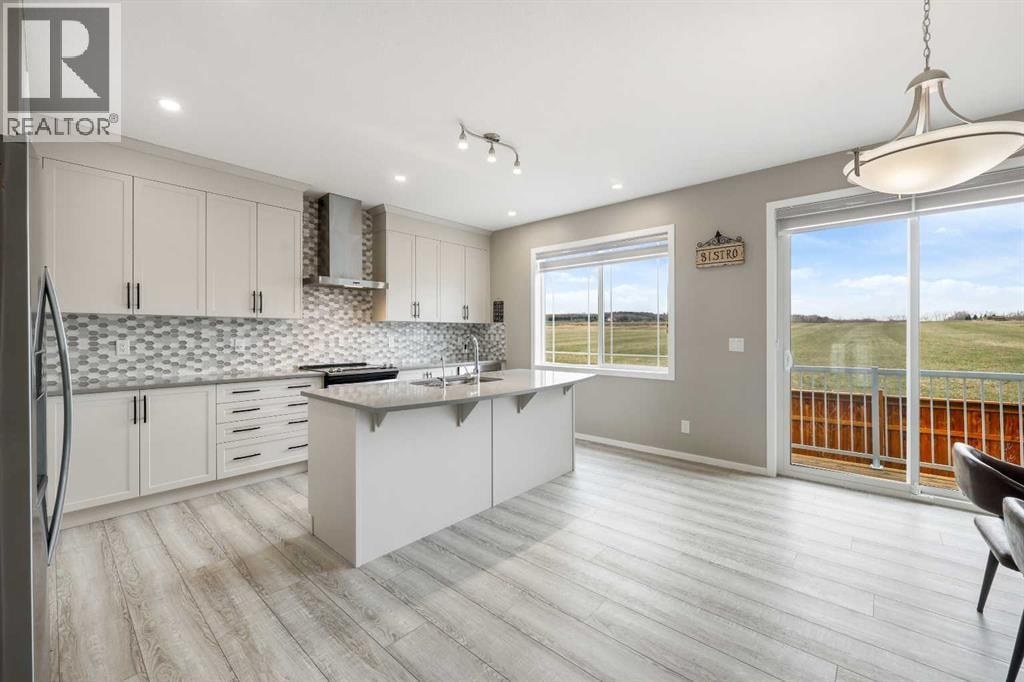 142 Yorkstone Way SW — photo 2