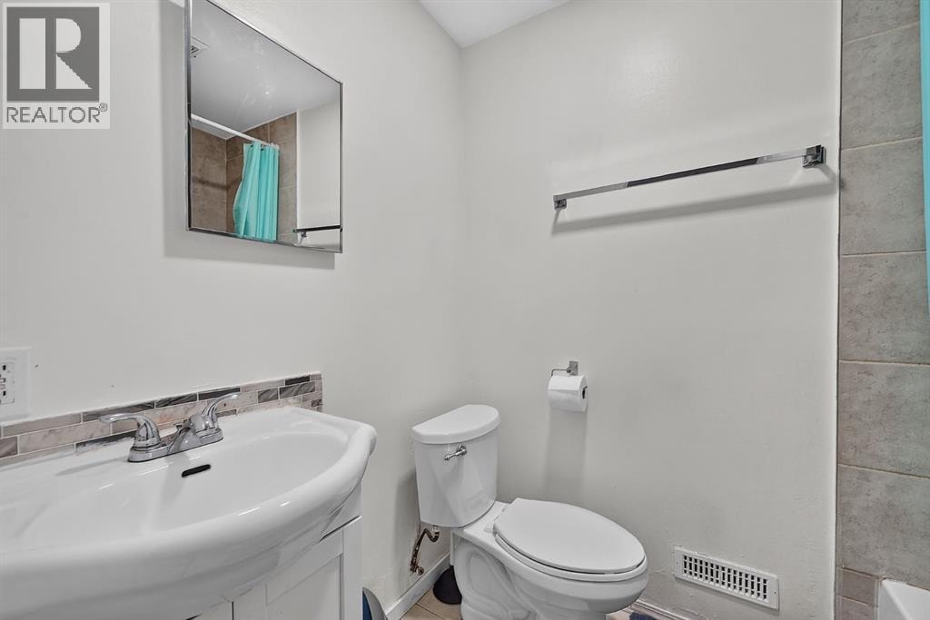 200 Fonda Drive SE — photo 34