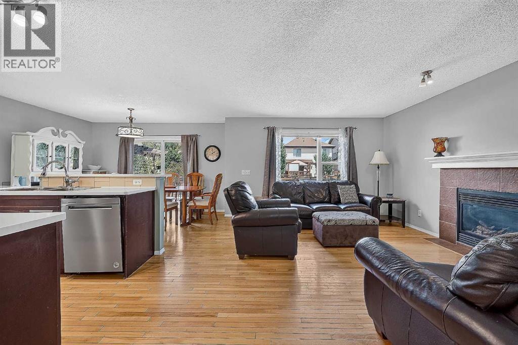 960 Copperfield Boulevard SE — photo 2