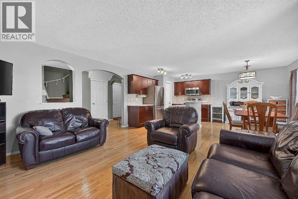 960 Copperfield Boulevard SE — photo 3