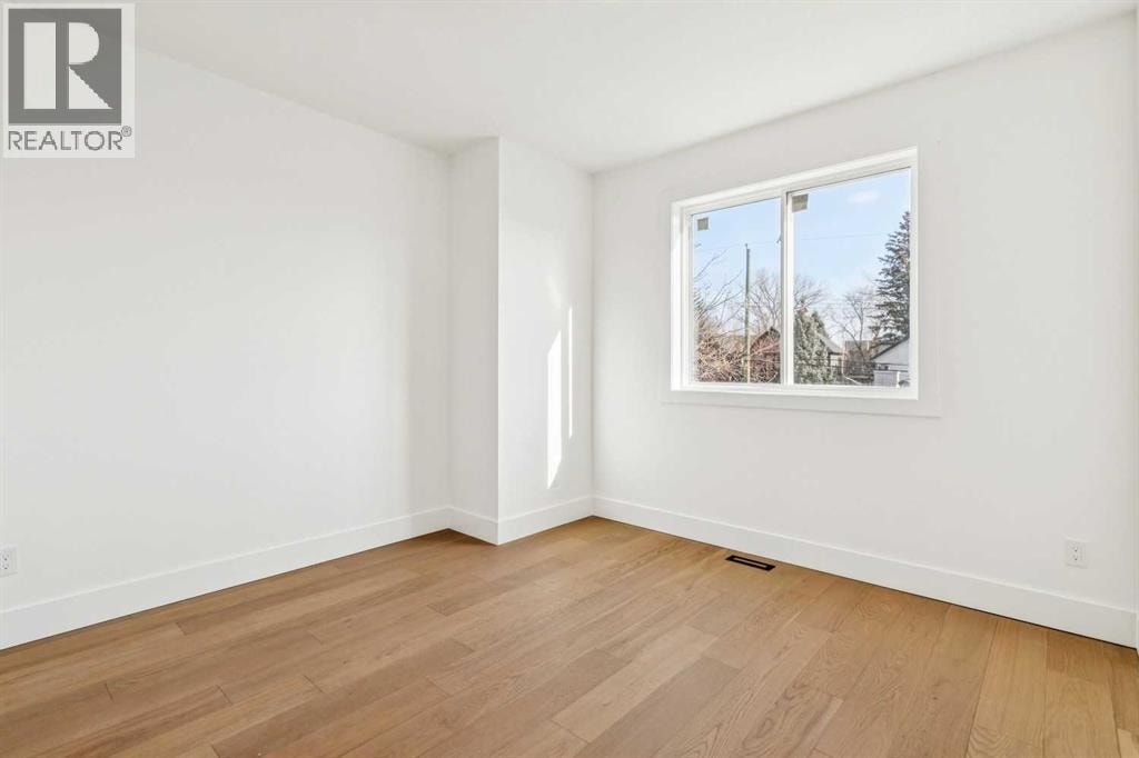 2428 27 Street SW — photo 23