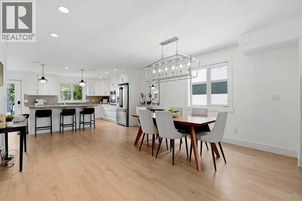 2040 31 Avenue SW — photo 8