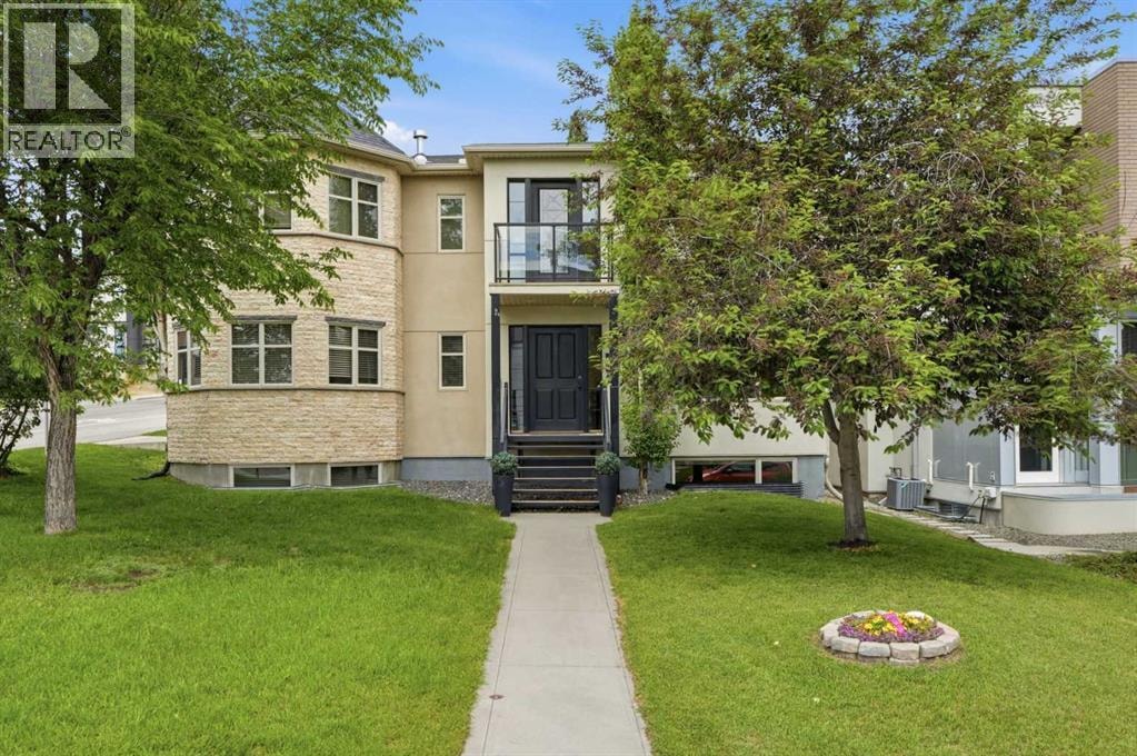 2040 31 Avenue SW — photo 3