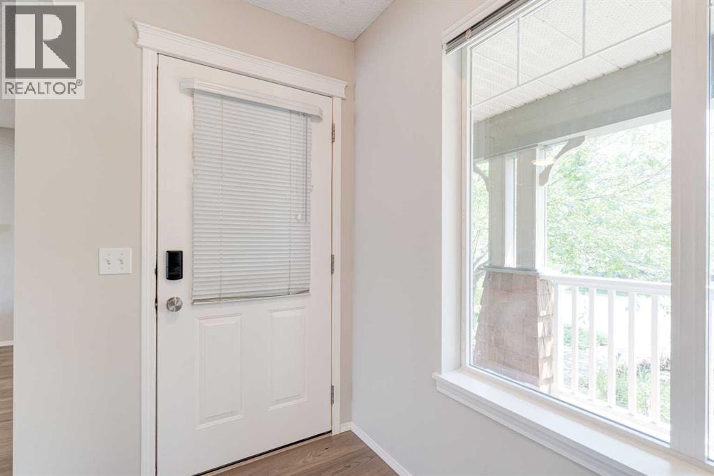 173 Copperfield Gardens SE — photo 4
