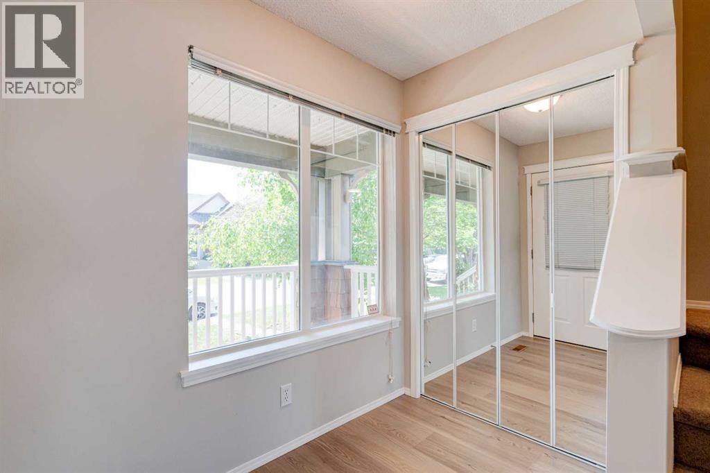 173 Copperfield Gardens SE — photo 5