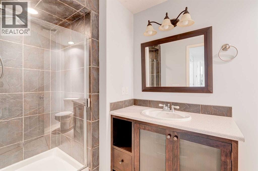 173 Copperfield Gardens SE — photo 39