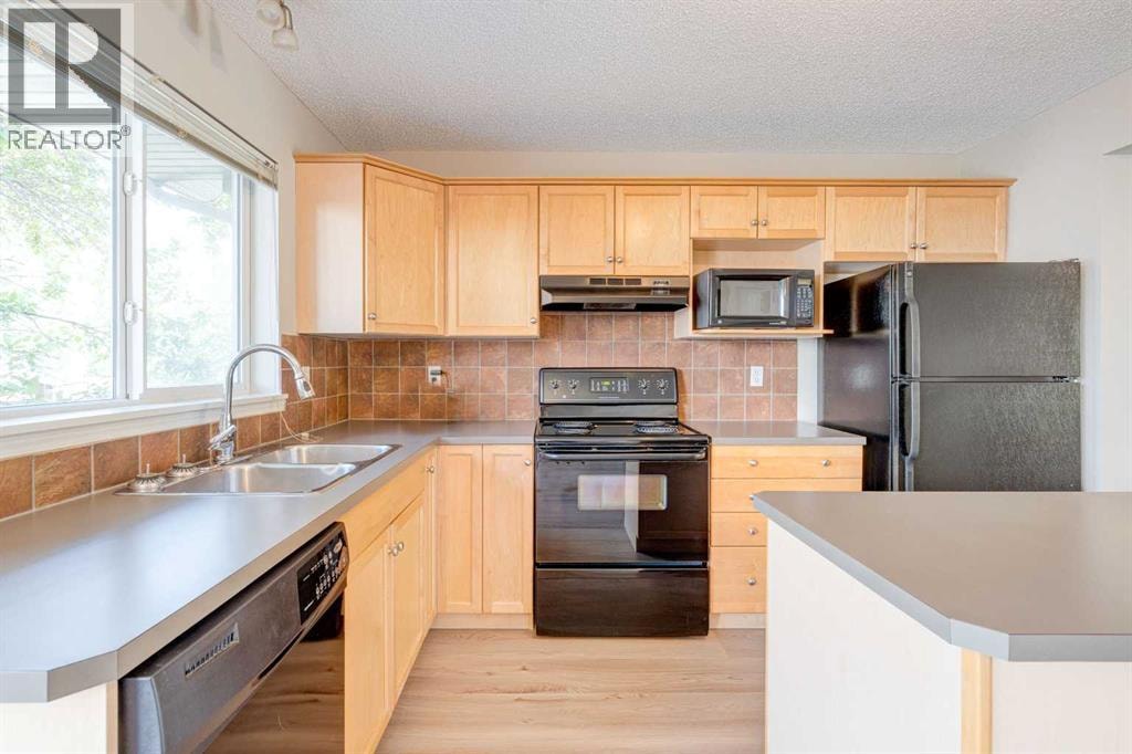 173 Copperfield Gardens SE — photo 18