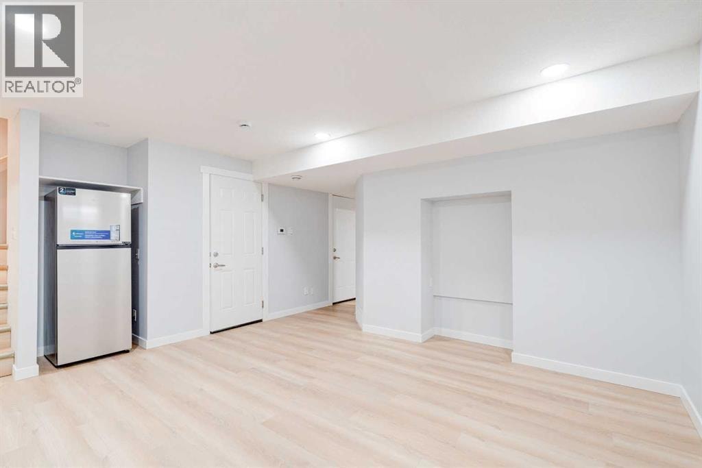 173 Copperfield Gardens SE — photo 35