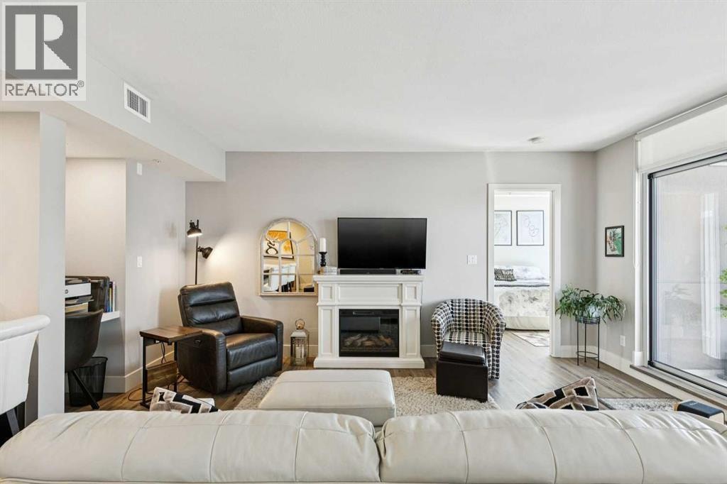 1301, 1111 10 Street SW — photo 4