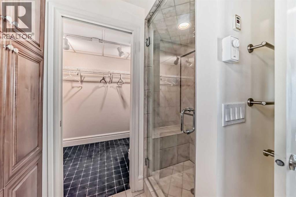 2008, 920 5 Avenue SW — photo 15