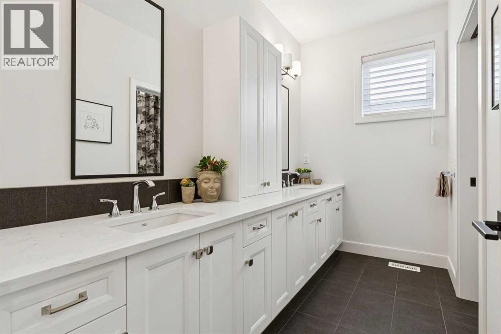 22 Mahogany Cove SE — photo 35