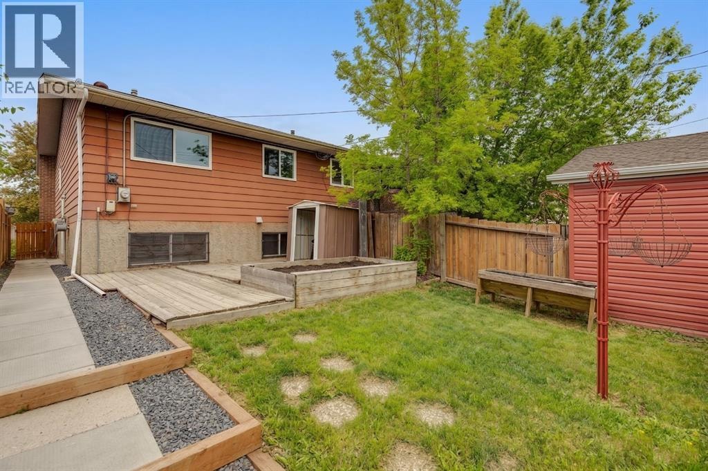 7828 20A Street SE — photo 24